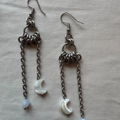 Handcrafted chainmail gemstone earrings with blue lace agate and pearl moon details in stainless steel