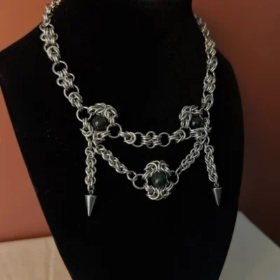 vampira chainmail necklace worn dramatic drop style