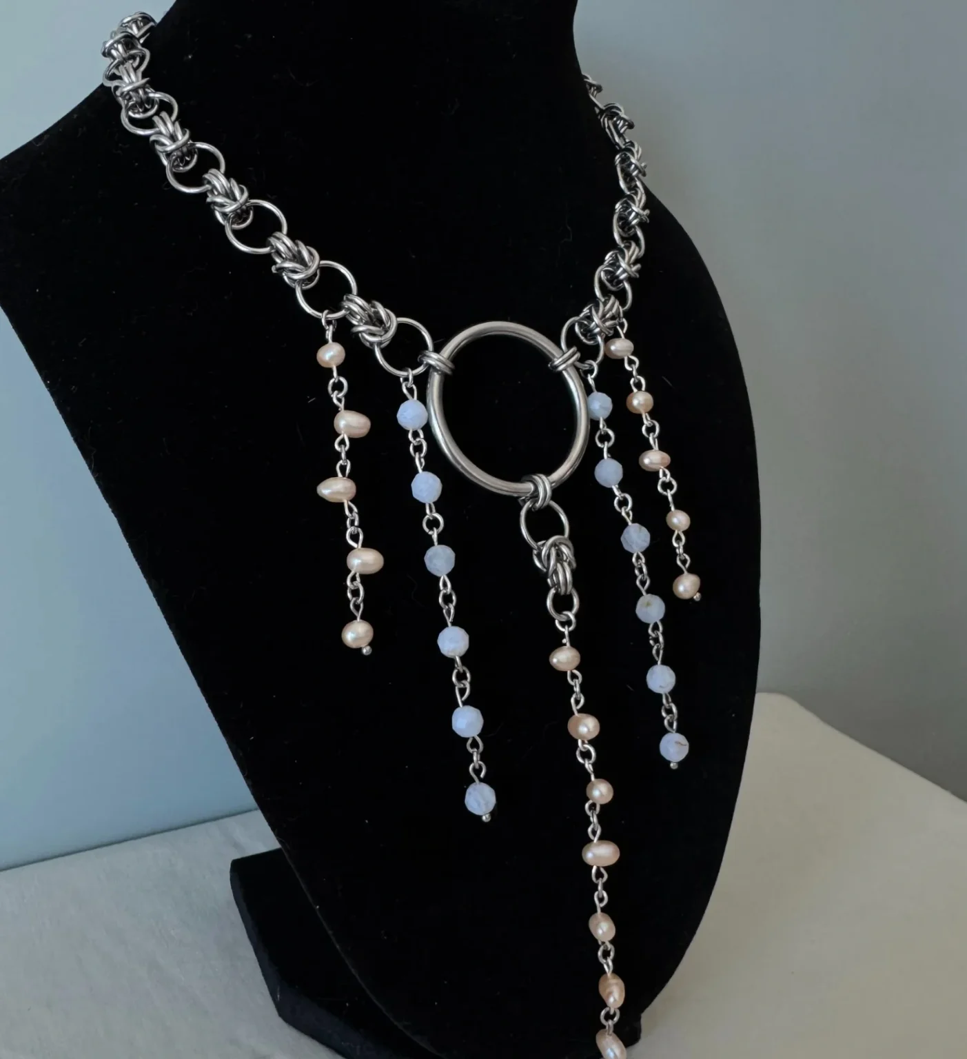 halo-pearl-chainmail-necklace-blue-lace-agate