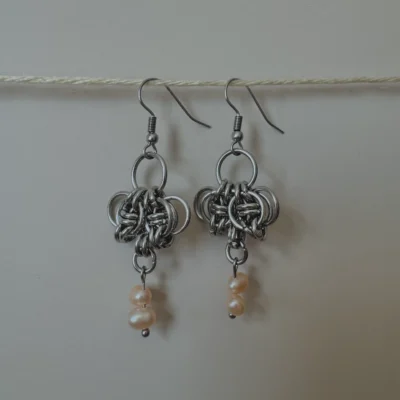 maeve li baroque pearl earrings stainless steel chainmail
