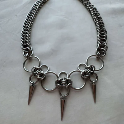 Manon chainmail spike necklace detail with linked rings and three stainless steel spikes